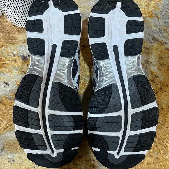 ASICS Gel Nimbus 18 - Picture 8 of 8